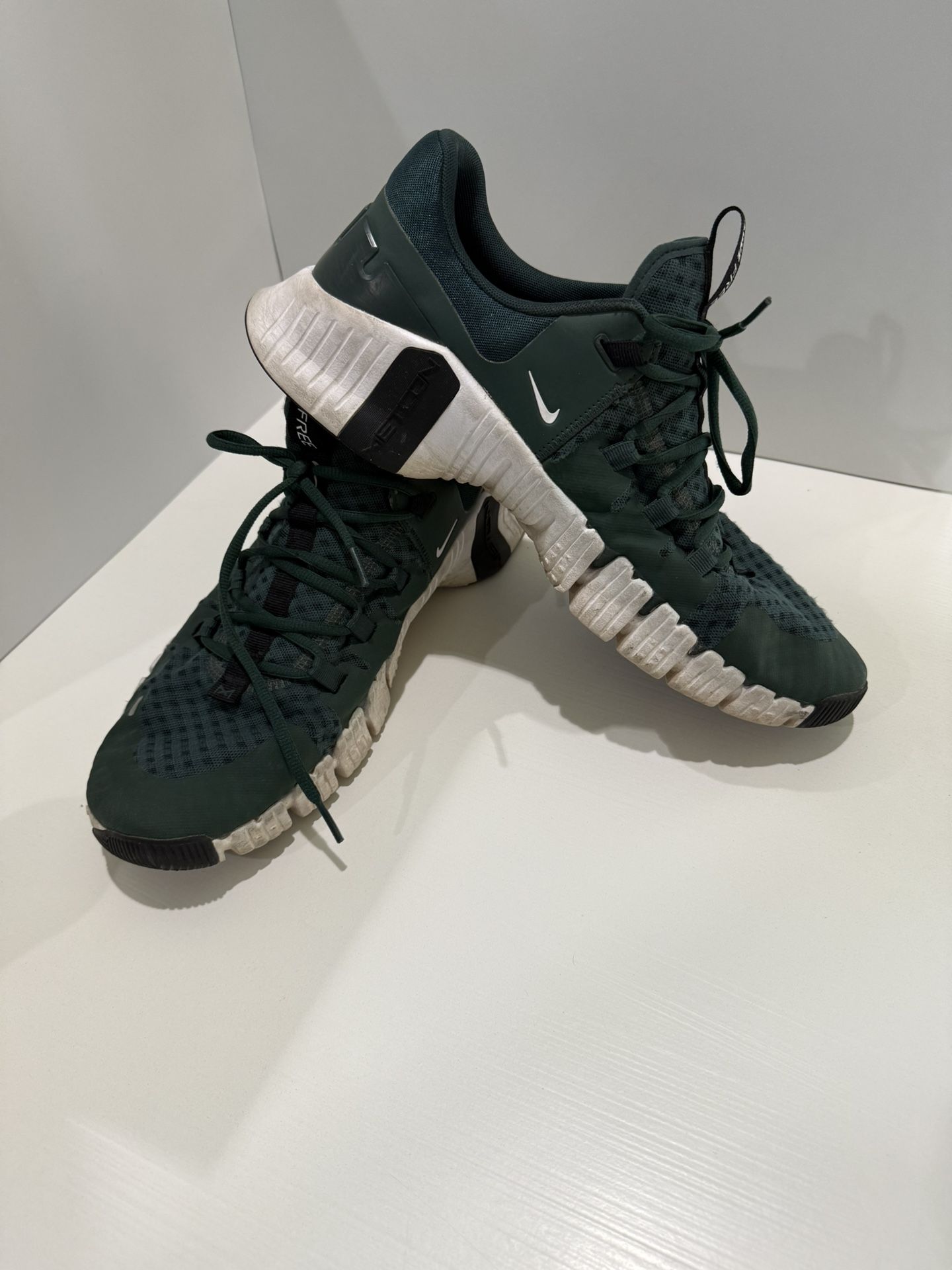 Green Nike Free Run Flyknit 3 Trainers