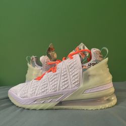 Nike Lebron 18 Diana Taurasi Size 11