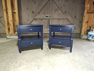 LIKE NEW Pair of Safavieh Jenson Nightstands