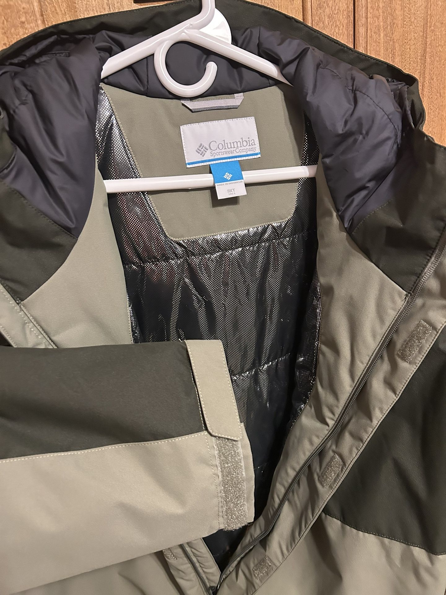 NEW - Men Jacket Columbia -3XT- With Tags