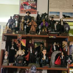 Selling Some Of My Collection..horror Move Stuff..tell Me What U R Looking For..