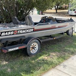 Bass Tracker 