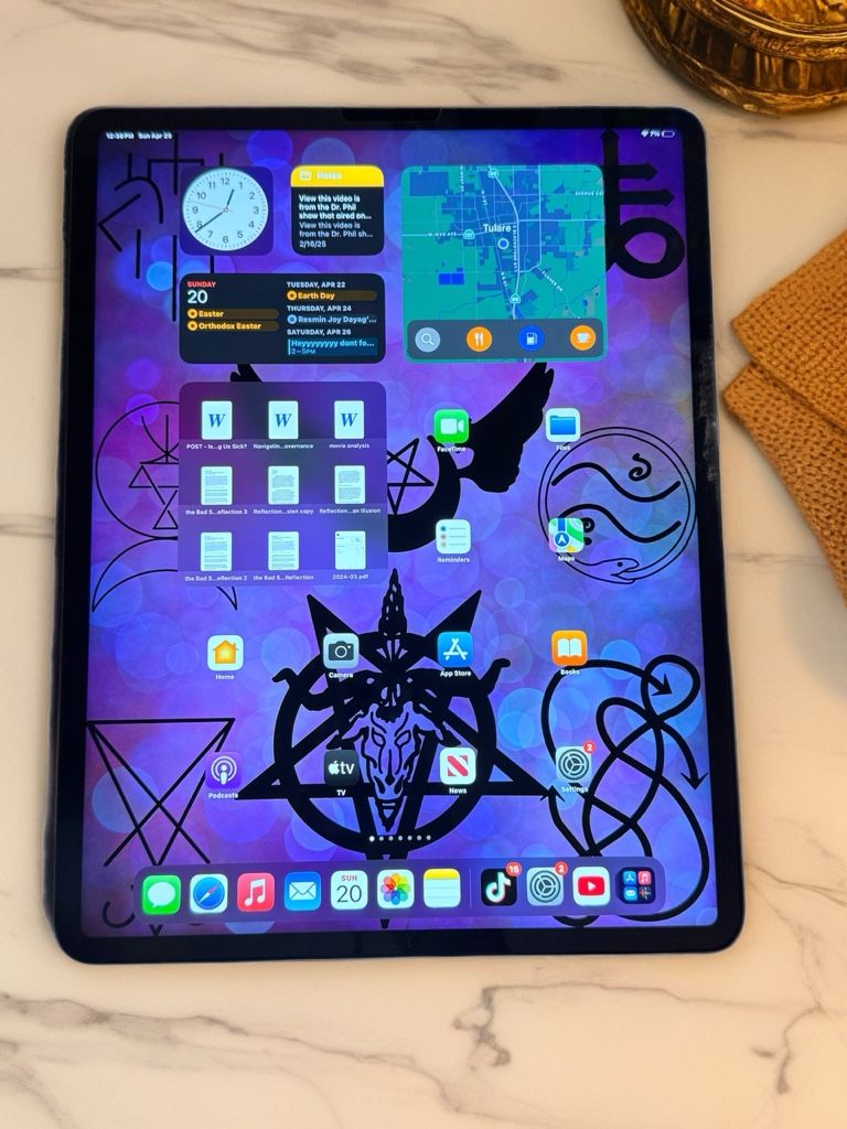 iPad Pro (12.9-inch) (6th generation)