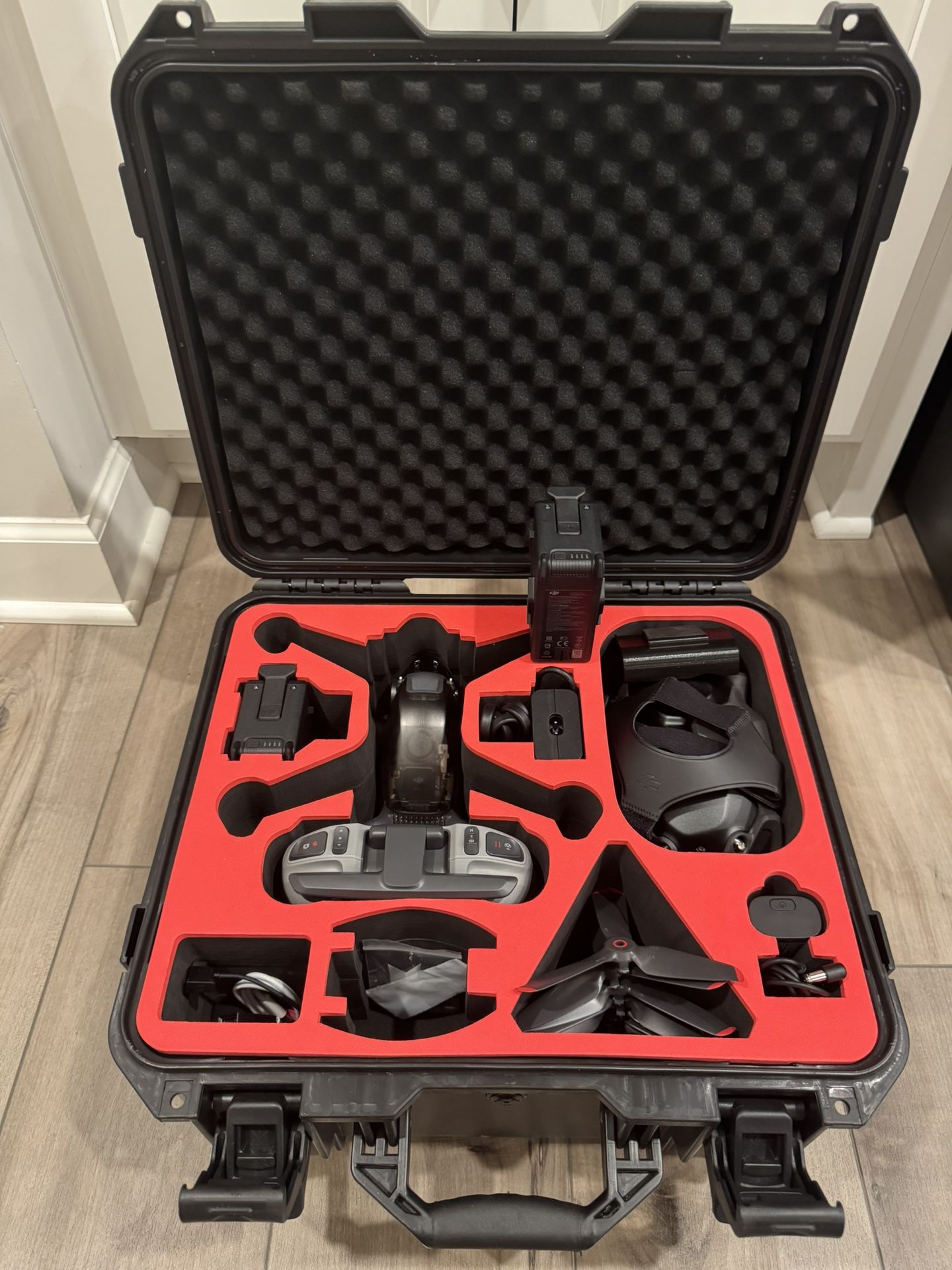 DJI FPV Drone + Hardshell Case