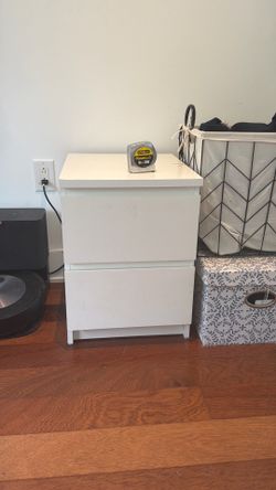 White night stand