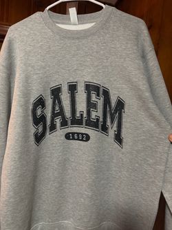 Salem 1692 Gray Crewneck Sweatshirt