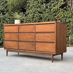 Mid Century Modern Vintage Triple Dresser Buffet Sideboard Credenza