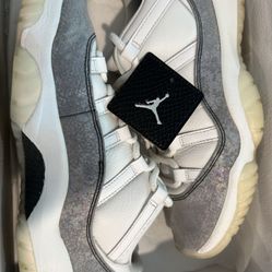 AIR JORDAN 11 RETRO LOW CNY