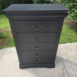 Single Black Chest