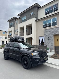 Roof rack and cargo bag