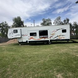 2007 Forest River Wolf Pack 385