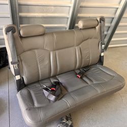 ‘00 Suburban Third Row