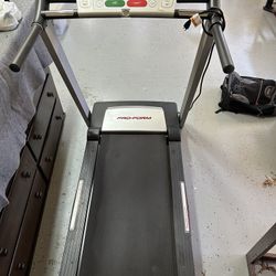 Pro Dorm Treadmill 