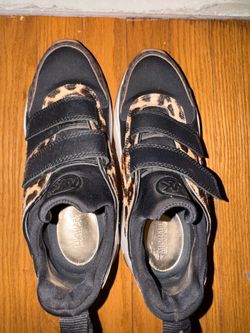 Michael Kors animal print shoes 7.5 M