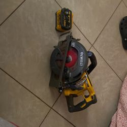 Dewalt Saw And Battery 