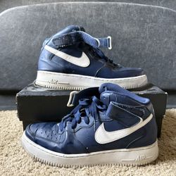 Air Force 1 Mid Size 9.5 m