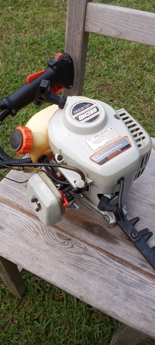 Professional Grade Echo HC2000 Hedge Trimmer for Sale in