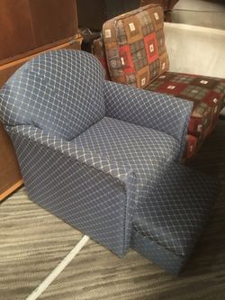 Small living room chair with stool on wheels