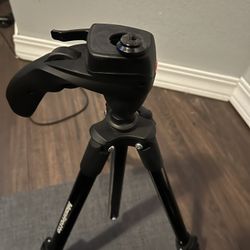 Manfrotto Swivel Head Tripod 