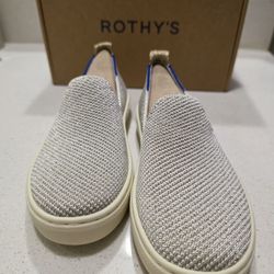 Rothy's The Kids Girls Size 11 Sneaker beige  Slip On Flats Shoes Diamond Twill