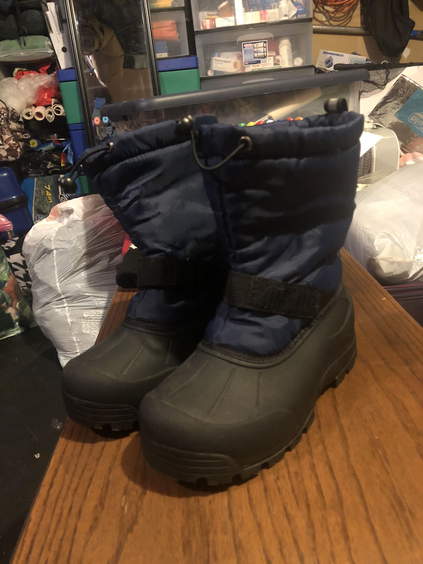 Children's warm boots with a rubber base