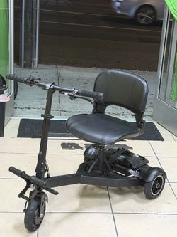 3 WHEEL LIGHTWEIGHT ELECTRIC SCOOTER FOR ADULT AND SENIORS RANGE 18 MILES 3Wheel Electric Scooter for Adults and Seniors, Portable Mobility Scooter