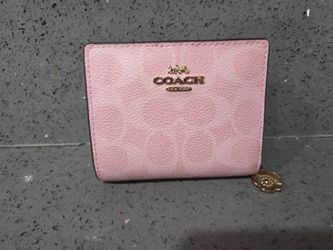 Coach Pink Powder 🌸