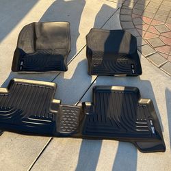 Husky floor mats for a 2013 Ford escape