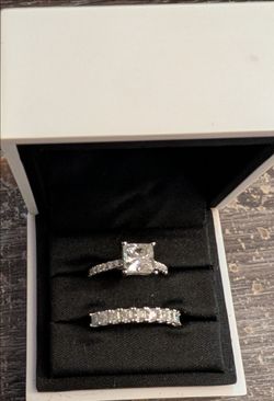 Beautiful two carrot moissanite diamond engagement set