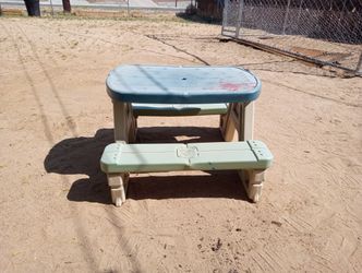 Kids Table (Step 2 Brand
