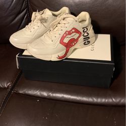 Gucci Sneakers
