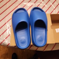 Yeezy Slides