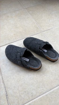 Woman’s Clogs