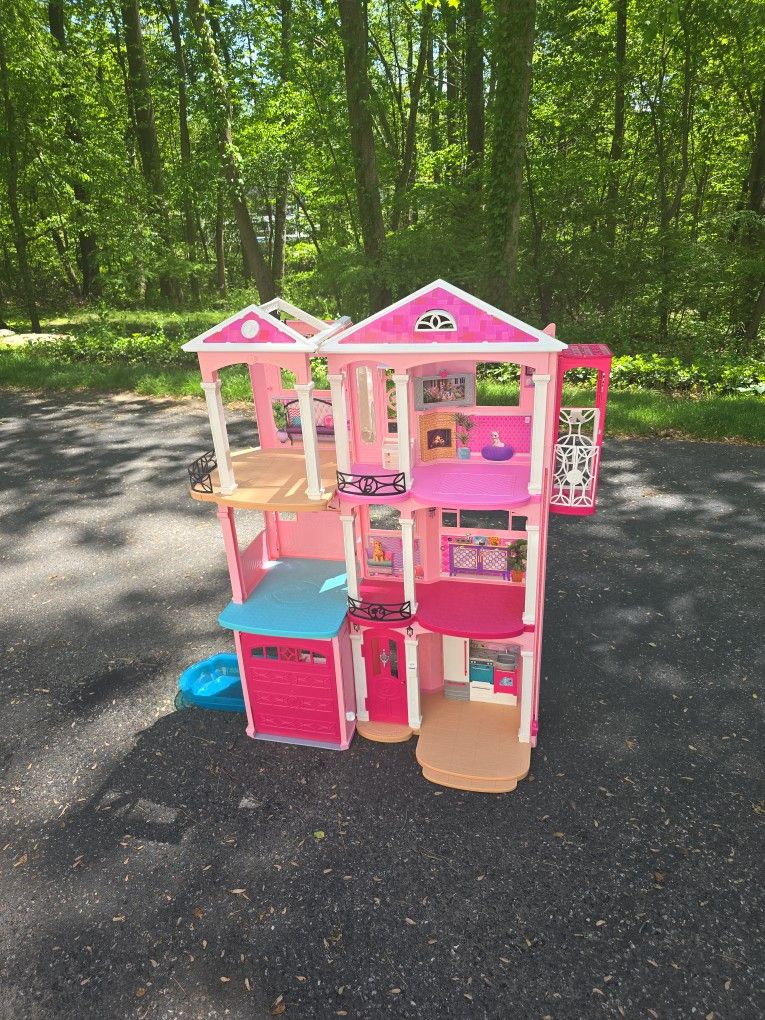 Barbie Dream House