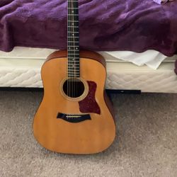 110 E Baby Taylor Guitar 