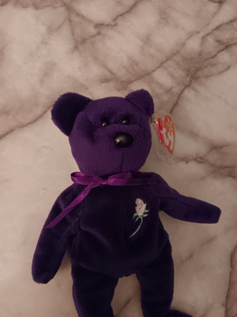 Princess Diana TY Bear. Great Condition,  1997 On Tag. Asking $30. Great Value 👍.  Please Check Out All My Stuff.  Message Me If You're Interested.  