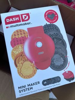 Christmas Dash Multimaker Mini Waffle Maker System