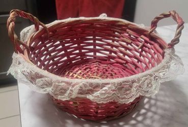 Cottage Style Red (Painted) Wicker Basket with Ruffled Lace Trim