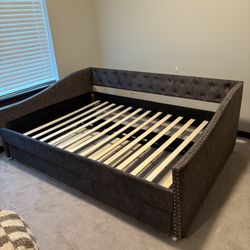 Full Size Daybed With Trundle