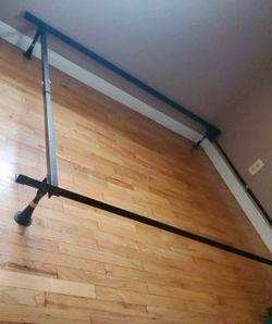QUEEN / FULL / TWIN SIZE METAL BED FRAME  (VERY STURDY)