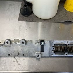 6.7L Cummins Intake Plenum W/ Heater Grid (USED)