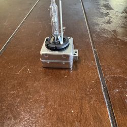 Xenon Headlight Bulbs | 2009 BMW E60 535i