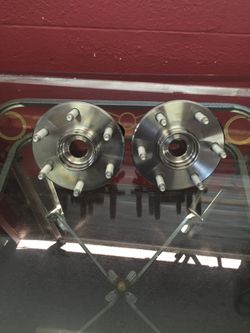 1999-2007 Chevy Silverado 1500 4 Wheel Drive Front Wheel Bearing & Hub Assembly pair (2) (new)