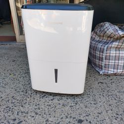 Frigidaire Humidifier 