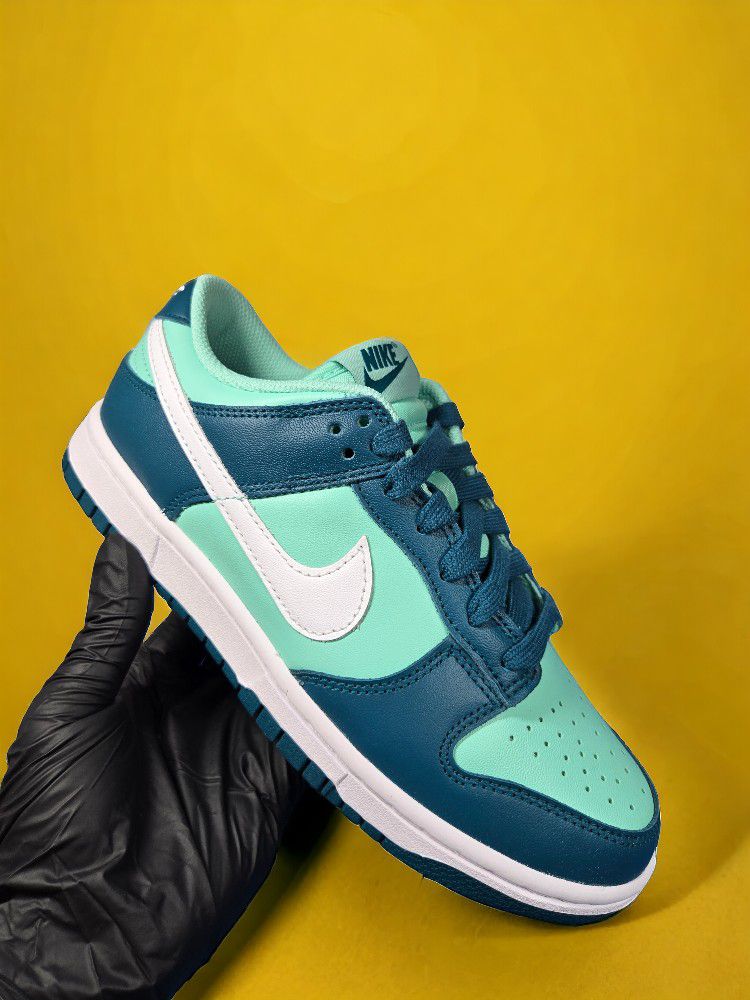 Dunk low any colorway $90