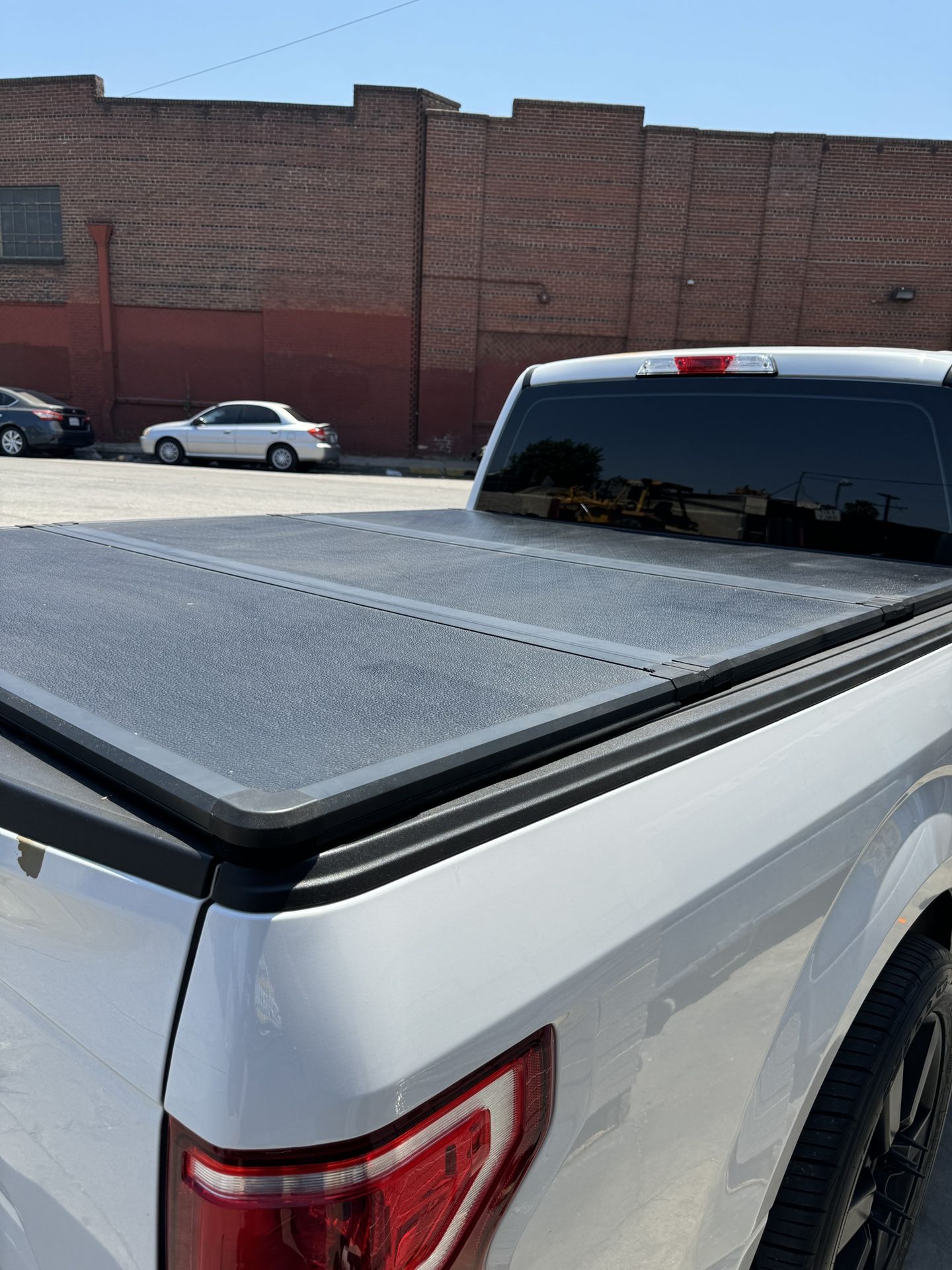 Tutel Hard Shell Folding Truck Bed Tonneau Cover|Fits 2015-2024 Ford F150 6'5" Bed (78")