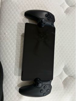 PS5 handheld and controller