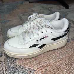 Reebok size 9W