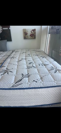 Twin mattress