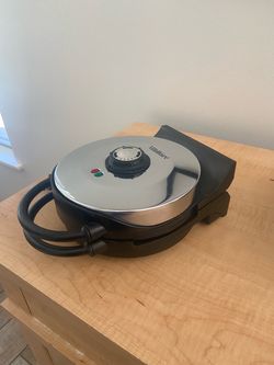VillaWare Belgian Waffle Maker